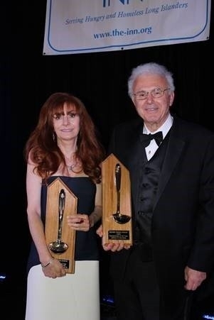 Humanitarian Award MY16 301 451 90