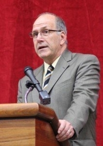 Curtis at podium 07802 212 300 90